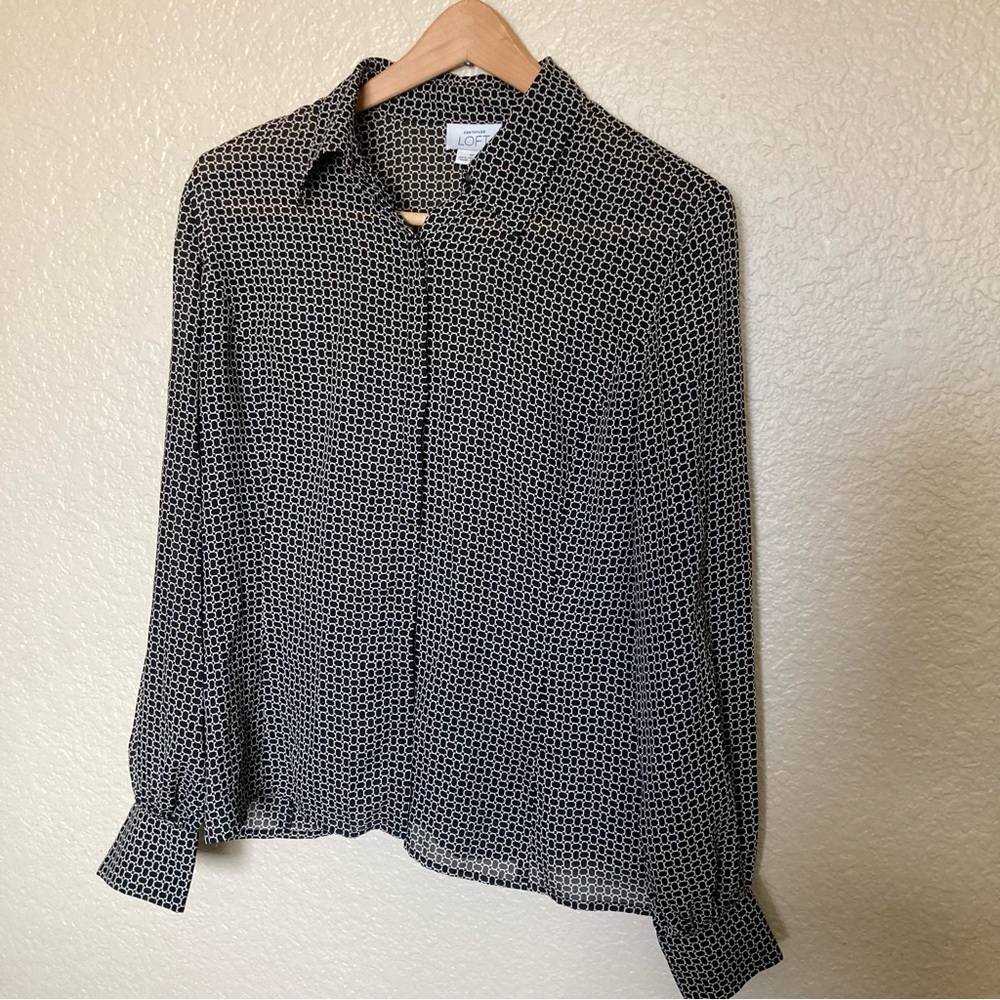 LOFT Women’s Black and White Geometric Mesh Blouse Business Evening Out Size 10